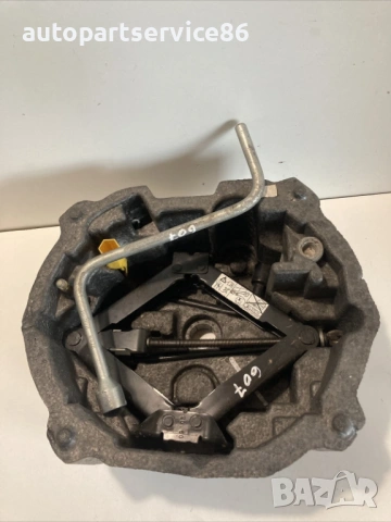 Комплект крик за колело за Peugeot 607 2.7 HDI (2003) 9642102580