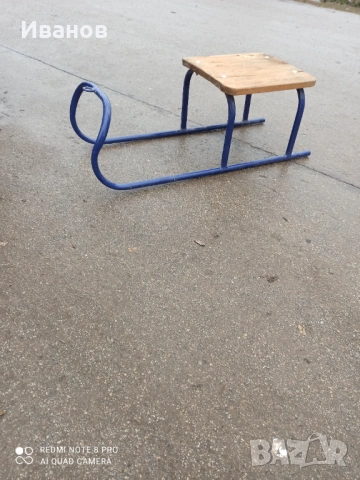 Детска зимна шейна,почти нова