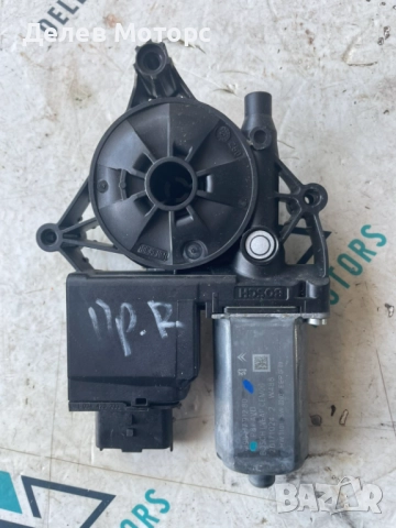 Предно дясно моторче стъклоповдигвач 9811791280 от Peugeot 5008, 1.6 BlueHDI, automatic, 120 ph.