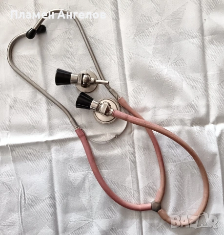 Стар медицински инструмент. Винтидж стетоскоп. , снимка 2 - Антикварни и старинни предмети - 53972548