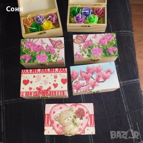 Дървена кутия с  пет ароматни мини рози - свещ, снимка 2 - Подаръци за жени - 53168163
