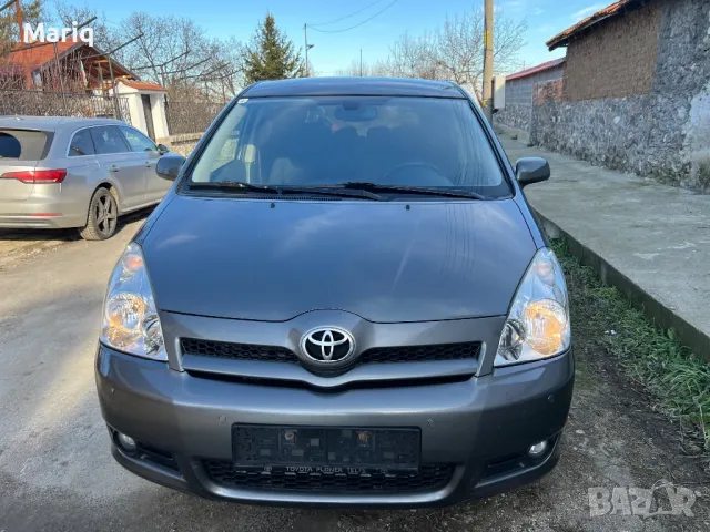 Toyota Corolla Verso 2.2D-4D 136k.c, снимка 1 - Автомобили и джипове - 48728587