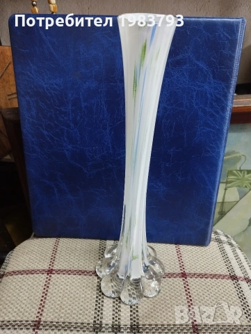Висока и тънка ваза от Мурано стъкло., снимка 3 - Вази - 54120891