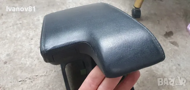 Подлакътник за бмв е46 всички модели ДЕСЕН ВОЛАН bmw e46 Armrest RHD 8213679, снимка 2 - Части - 47194379