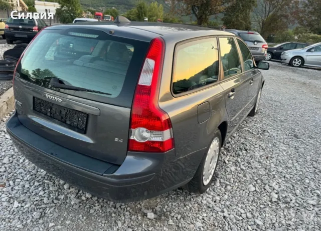 Volvo V50 2.4i, снимка 5 - Автомобили и джипове - 47804645