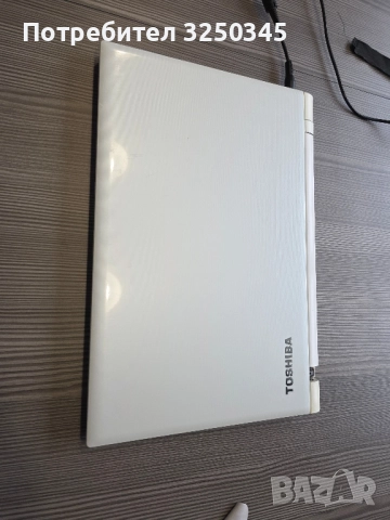Лаптоп Toshiba Satellite L50 , снимка 3 - Лаптопи за работа - 52309631
