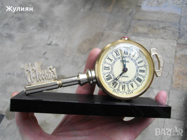 КОЛЕКЦИОНЕРСКИ БУДИЛНИК СЛАВА SLAVA КЛЮЧЪТ НА МОСКВА , снимка 2 - Антикварни и старинни предмети - 54012967