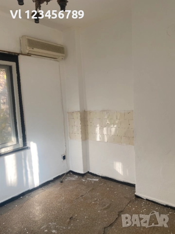 Продава се 4-стаен апартамент 158 кв.м в Центъра на Пловдив – четири изложения, два балкона, изба, снимка 15 - Апартаменти - 52378878