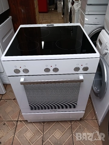 Като нова свободно стояща печка с керамичен плот Бош Bosch с две години гаранция!