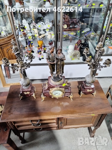 МНОГО КРАСИВ НАСТОЛЕН ЧАСОВНИК С ДВА БРОЯ СВЕЩНИЦИ , снимка 4 - Антикварни и старинни предмети - 52119316
