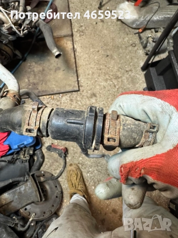 Термостат охладителна течност малък за Ауди Audi A8 D4 H4 само за 50лв. 4E0121113