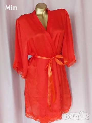 М Червен сатенен халат 