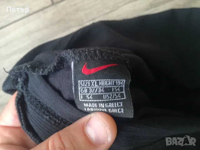 Продавам черно оригинално Худи-NIKE с къс ръкав, снимка 2 - Суичъри - 47087146