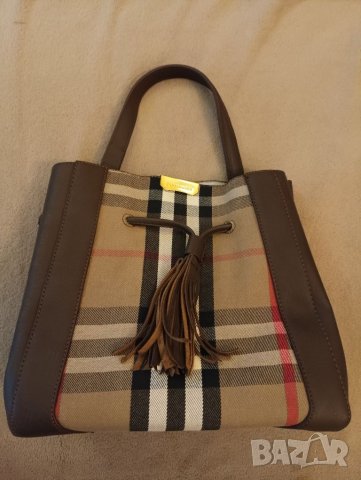 Дамска чанта BURBERRY, реплика. , снимка 1 - Чанти - 46693252