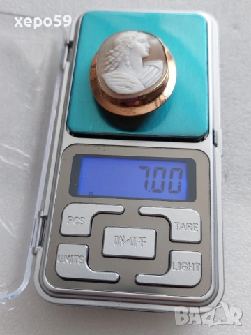 Три брошки камеи със златен обков-14 карата и 9 карата., снимка 6 - Колиета, медальони, синджири - 53074144