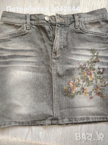 Къса черна дънкова пола с бродерия, снимка 4 - Якета - 50721602