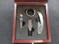 Подаръчен комплект за вино тирбушон,тапа и лиек,два модела, снимка 2