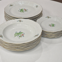 Herend Hungary Porcelain Plates 18 pieces - Херенд Унгария Порцелан чинии 18 парчета, снимка 1 - Други ценни предмети - 44962631