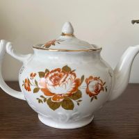 Порцеланов чайник на Вербилки, снимка 1 - Сервизи - 45509409