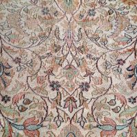 ръчно тъкан копринен килим, снимка 8 - Килими - 45927252