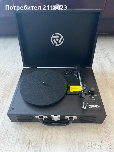 Numark PT01 - грамофон със зарядна батерия, снимка 1