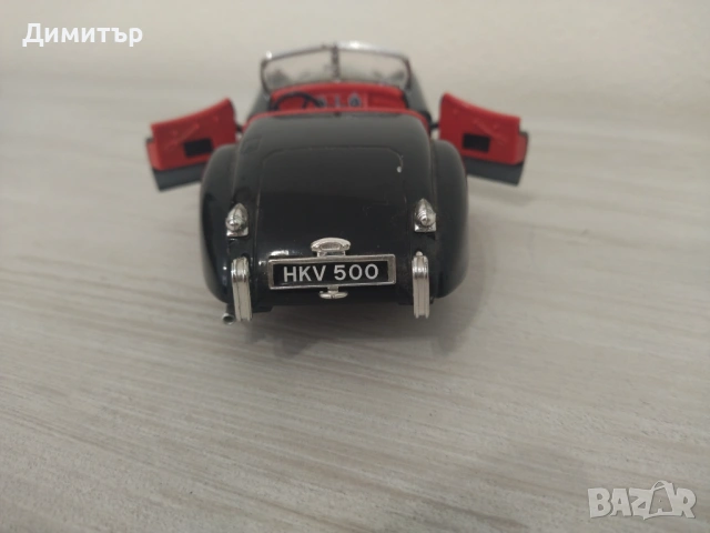 Метална количка Jaguar XK120 -1/24 !!!, снимка 4 - Колекции - 54135915