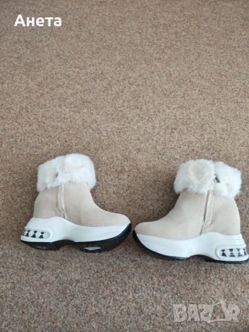 Продавам боти, снимка 3 - Дамски боти - 53531826