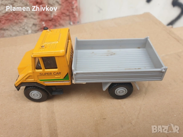 много колички в различни мащаби и материали , снимка 9 - Коли, камиони, мотори, писти - 53887614