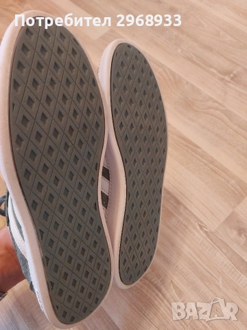 Дамски Обувки Adidas, снимка 4 - Маратонки - 54038320