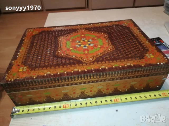 КРАСИВА ДЪРВЕНА КУТИЯ 30СМ 0306251009