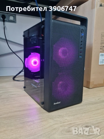 Супер компактен геймърски компютър 