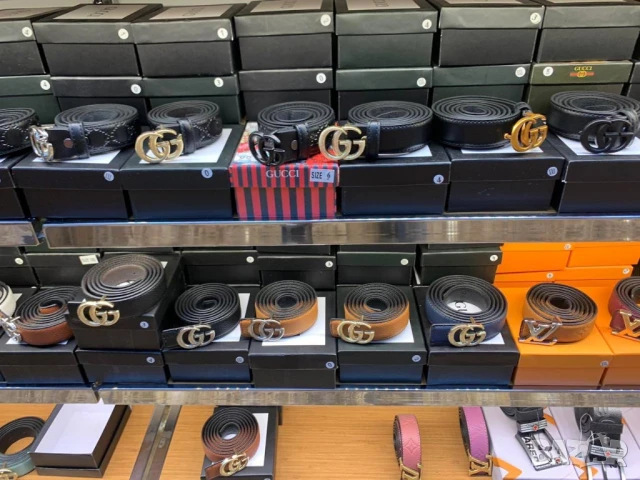 колани от естествена кожа в кутия louis vuitton guess fendi hermes , снимка 10 - Колани - 50999390