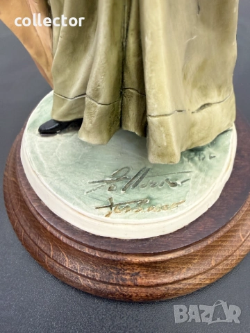 Италианска полирезинова фигура „Дама в зелено“. №7948, снимка 5 - Колекции - 53824618