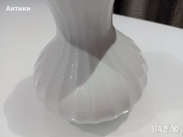 Порцеланова ваза маркирана , снимка 6 - Вази - 52624096