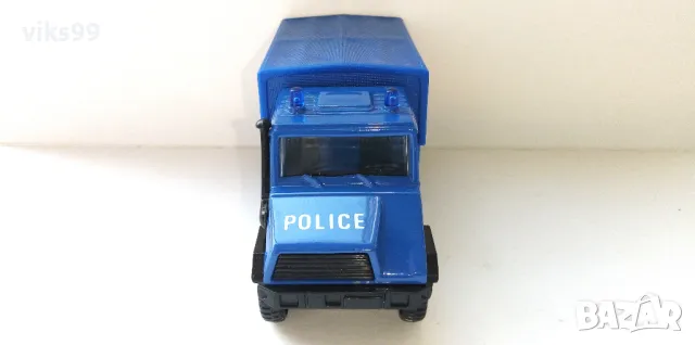 Камион с каросерия POLICE Welly - Мащаб 1:50 , снимка 6 - Колекции - 49585316