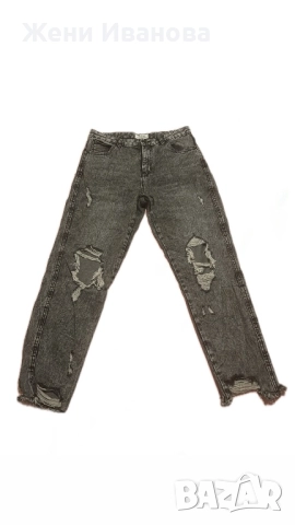 Черни дънки с декоративни дупки 