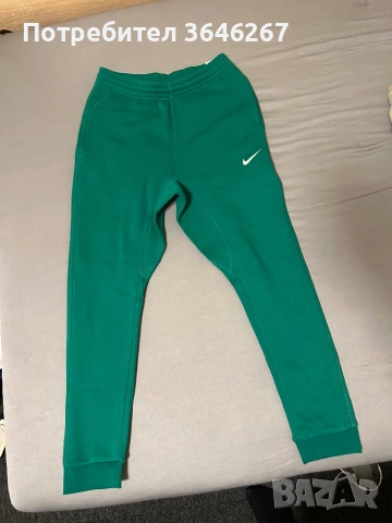 Ново долнище Nike