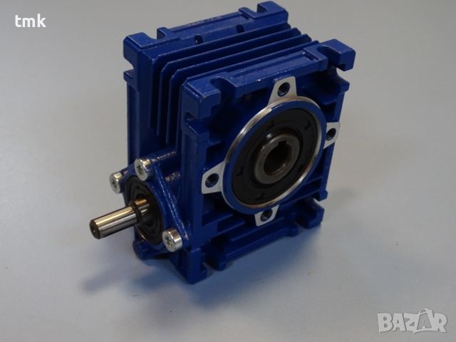 Червячен редуктор MOTOVARIO NRV030 worm gear reducer i:10.00, снимка 7 - Резервни части за машини - 45727087