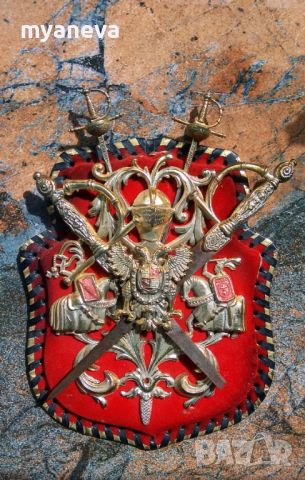 Toledo сувенир, рицарски герб с подвижни , метални шпаги . , снимка 3 - Колекции - 45731633