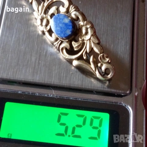 Позлатена брошка с лазурит., снимка 5 - Колиета, медальони, синджири - 52518672