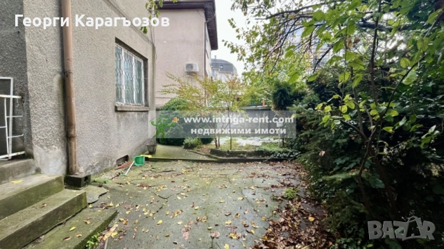 №4021 Тристаен апартамент (Етаж от къща) с двор и паркомясто в квартал Училищни, Хасково., снимка 2 - Къщи - 53704955