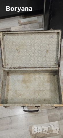 стар куфар , снимка 3 - Антикварни и старинни предмети - 52508734