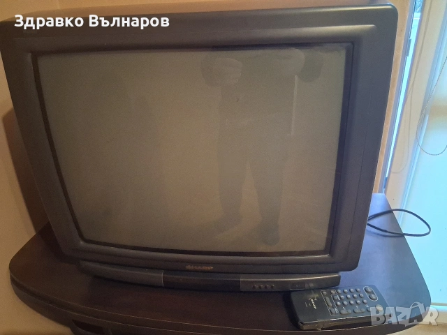 Подарявам 3 броя работещи стари телевизора , снимка 1 - Телевизори - 54198529