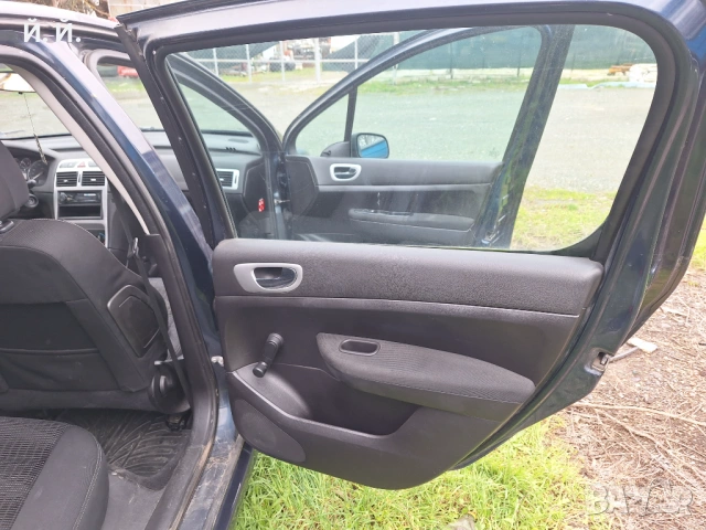 Peugeot 307 1.4 16V 88к.с., снимка 7 - Автомобили и джипове - 53664768