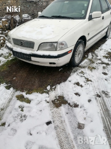 Продавам вовло ,s40 цяло за части, снимка 3 - Автомобили и джипове - 54037833