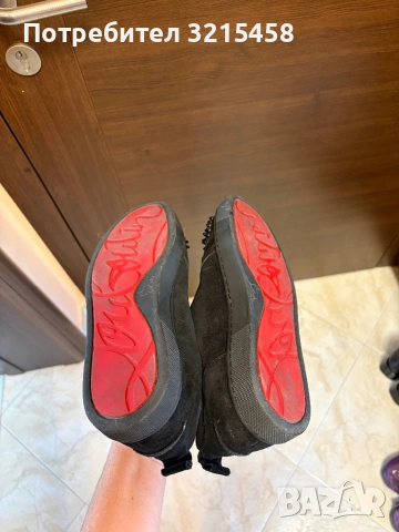 Обувки на Christian Louboutin, снимка 3 - Ежедневни обувки - 53622988