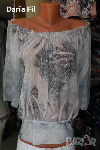 ИЗКЛЮЧИТЕЛНО КРАСИВА блуза от шифон с щампа със сребристи камъчета по нея, снимка 1 - Тениски - 45275922