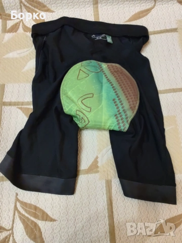 Vaude-къс клин за колоездене  XL, снимка 8 - Спортни дрехи, екипи - 53609862