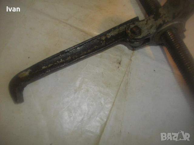 Българска Голяма Трираменна скоба за вадене на лагери и спирачни барабани старото качество Соц НРБ, снимка 10 - Други инструменти - 54010577