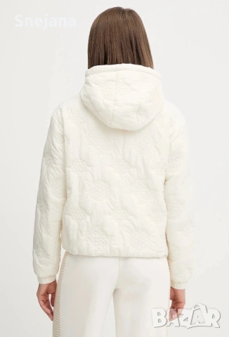 Яке GUESS за 79€ от 154€, снимка 2 - Якета - 49994202